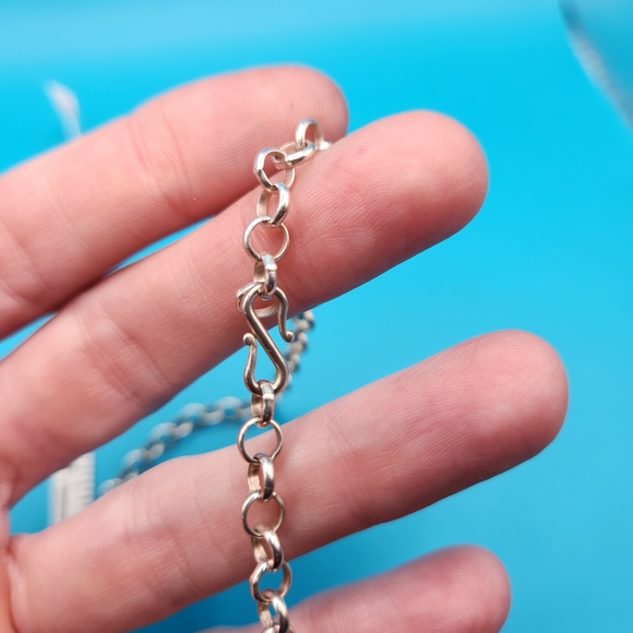 Turquoise Oval Pendant Necklace with Handmade 16 In Chain - Picture 7 of 7